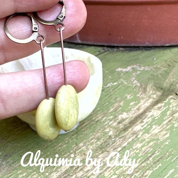 Alquimia Gold Earrings - Picture 2 of 2